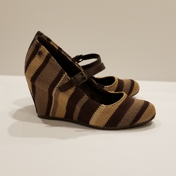 The Sak Shoes - The Sak brown crocheted hidden wedge heels